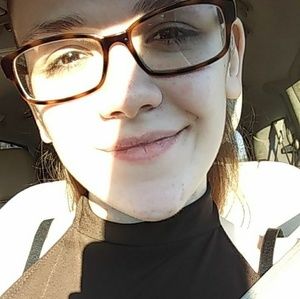 Meet your Posher, Brianna